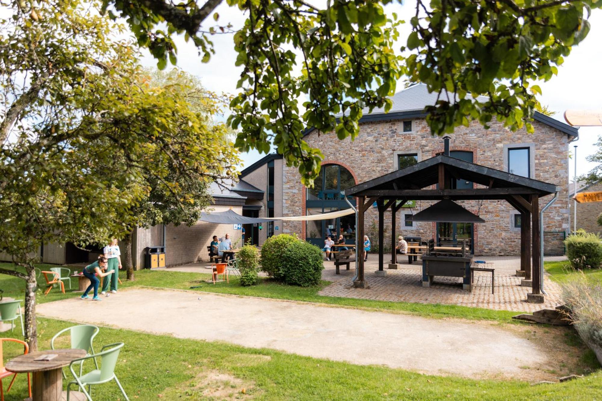 Auberge De Jeunesse De La Roche - Champlon Tenneville المظهر الخارجي الصورة