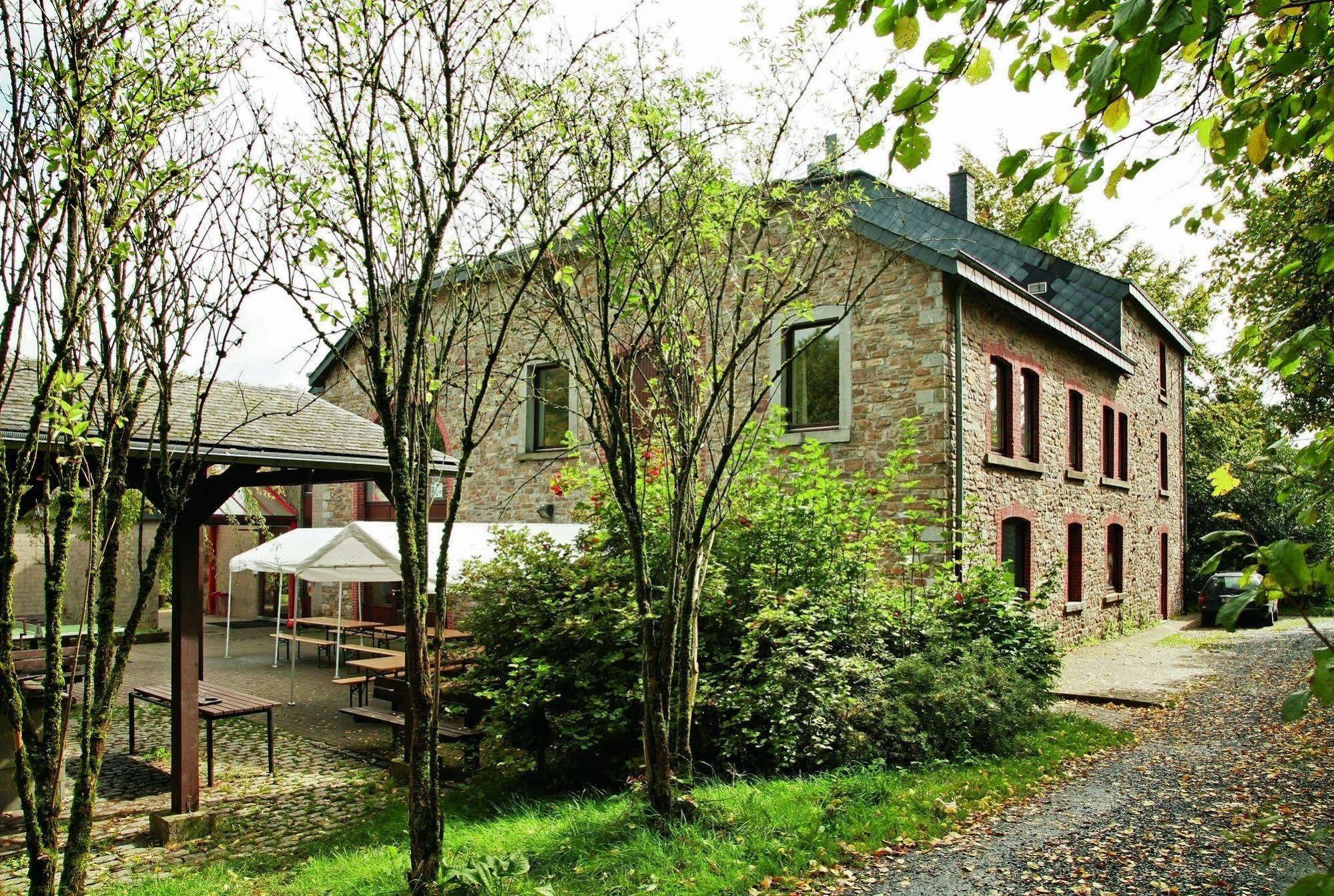 Auberge De Jeunesse De La Roche - Champlon Tenneville المظهر الخارجي الصورة
